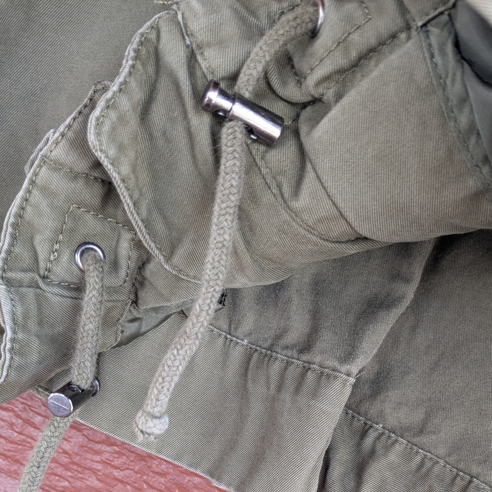 🖖 Banana Republic 🖖 Ruffle Utility Jacket - Picture 4 of 9